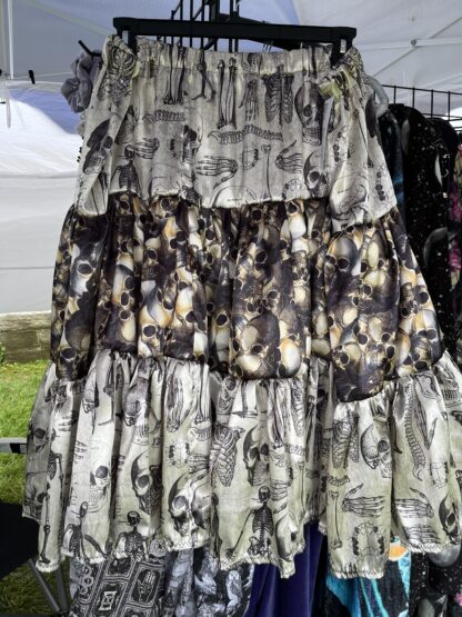 Skirt - Tiered Skull